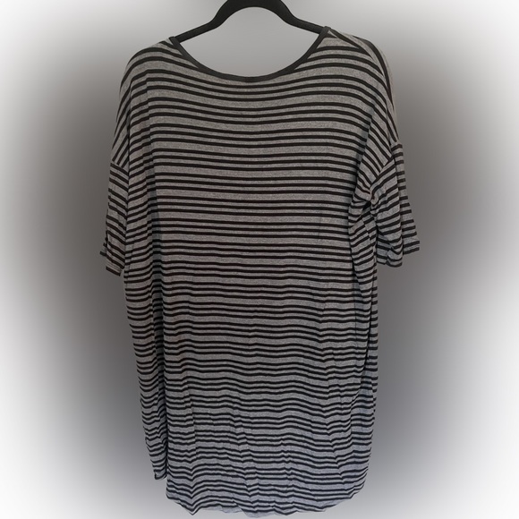 Lularoe Irma top size medium. - Picture 2 of 3